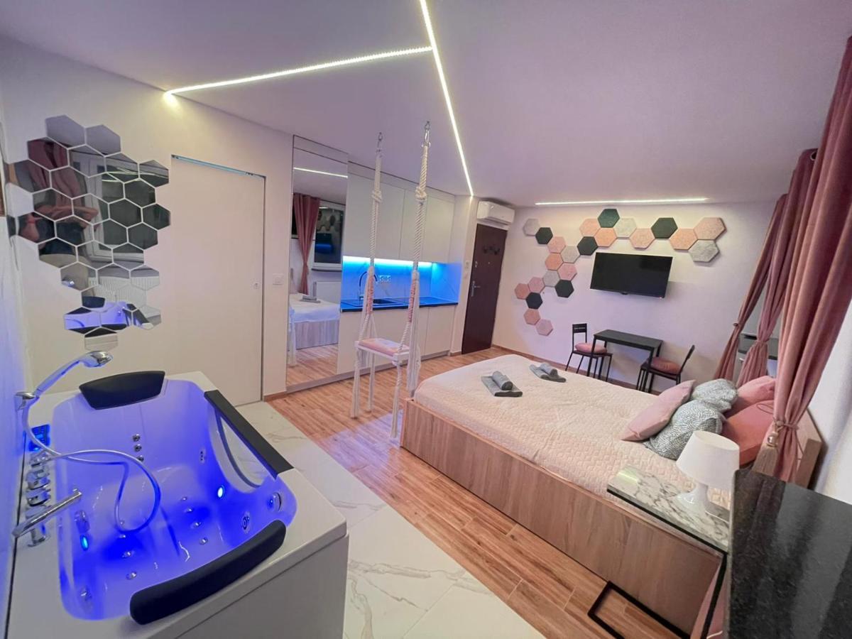 Yourapart Jacuzzi Przy Zamku Krolewskim 华沙 外观 照片