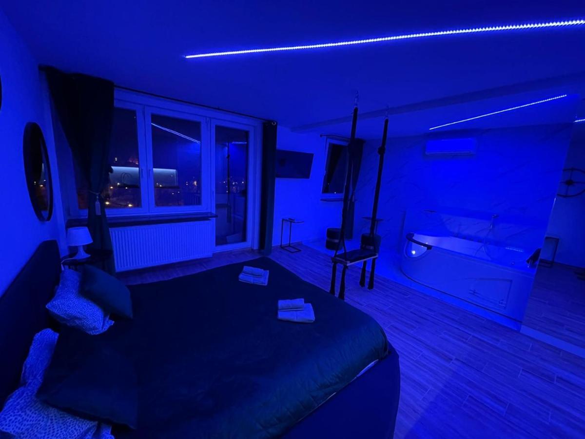 Yourapart Jacuzzi Przy Zamku Krolewskim 华沙 外观 照片